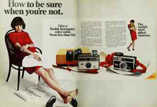 Better Homes & Gardens December 1967 Magazine Article: Page 32