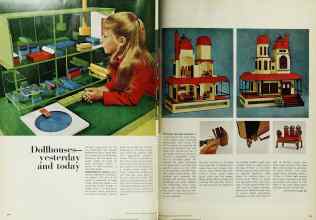 Better Homes & Gardens December 1970 Magazine Article: Page 54