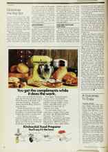Better Homes & Gardens December 1976 Magazine Article: A Christmas To Enjoy with Wonderfully Simple Things